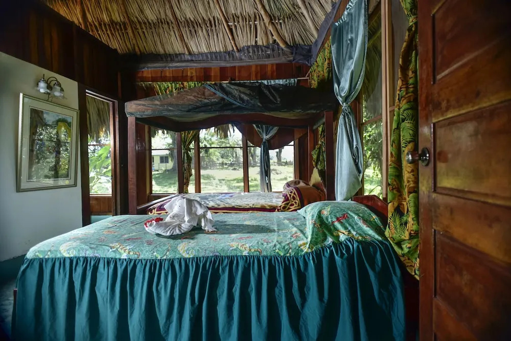 Banana Bank Lodge & Jungle Horseback Adventures