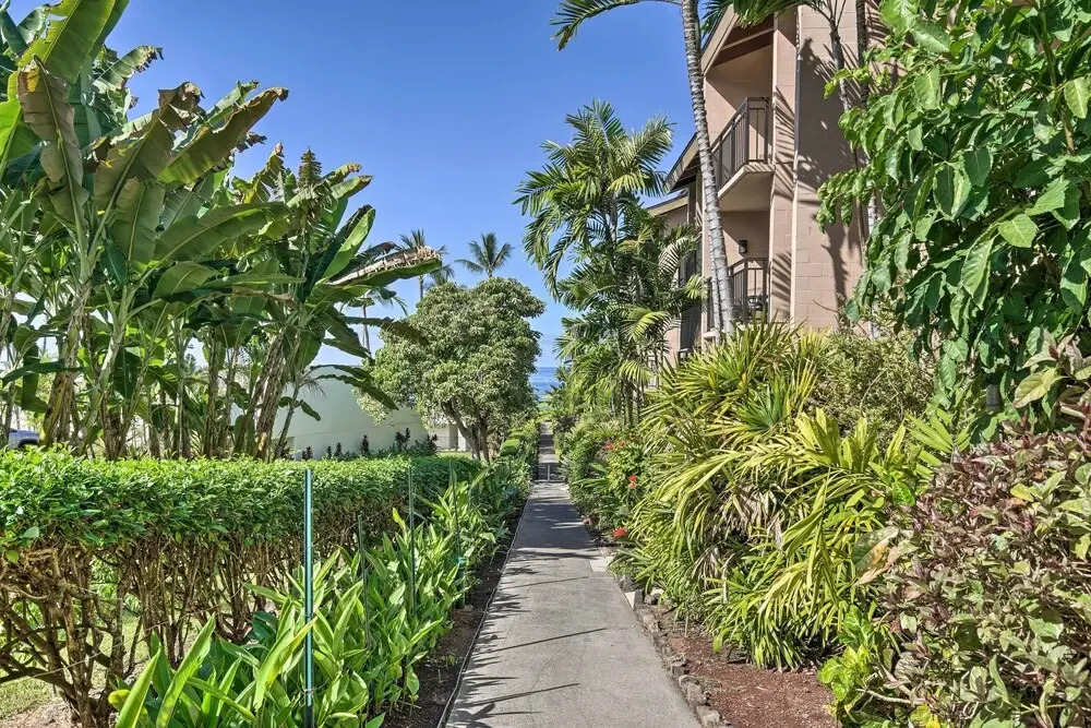 Kailua-kona Condo w/ 2 Private Lanais!