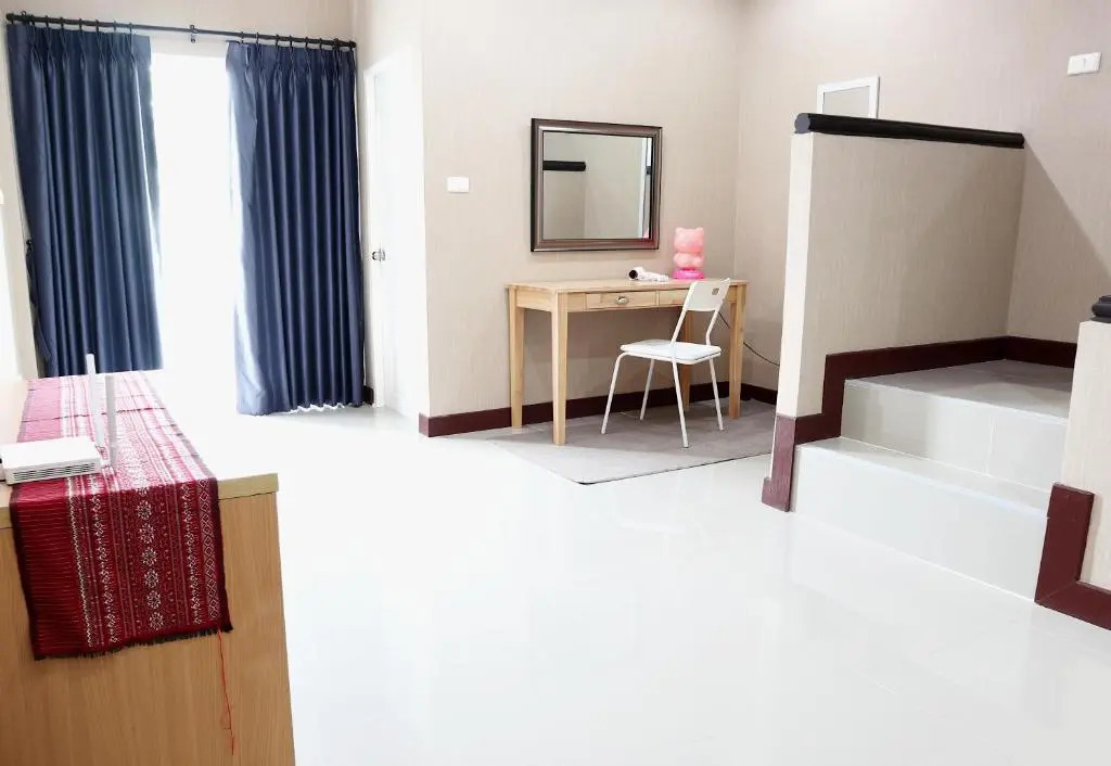 Modern Townhome at the Old City