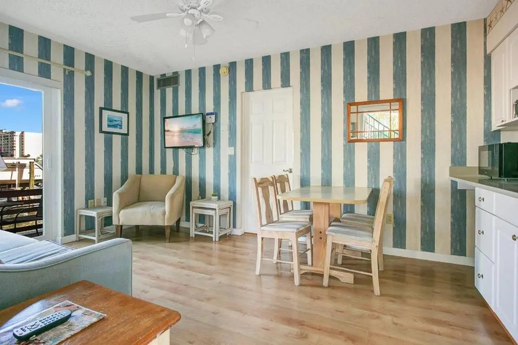 Five Palms Suite 110 - Daily - Weekly - Monthly