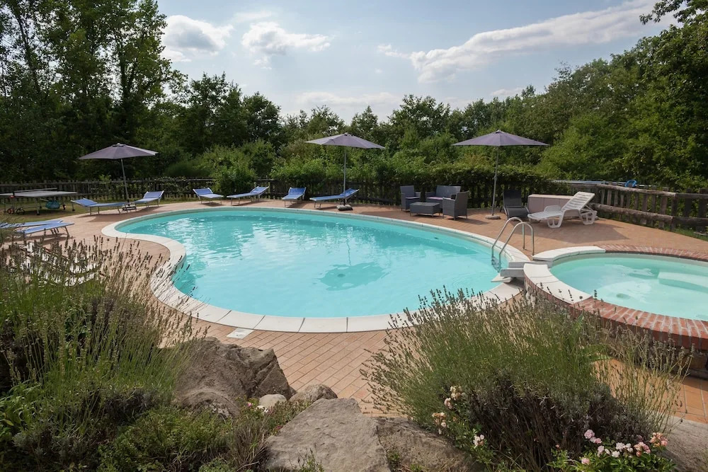 Farmhouse in Aulla with Private Pool