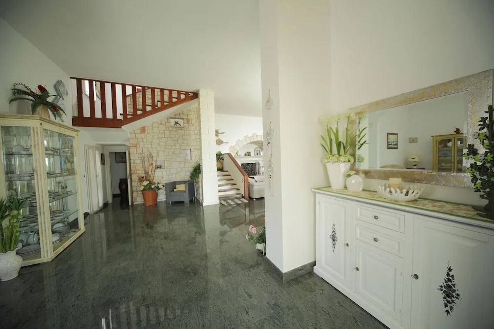 Villa Degli Dei