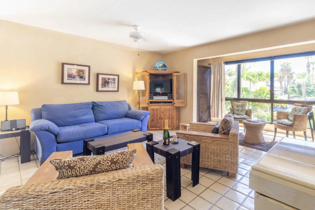 Warm Cozy 1bed Condo Close to Everything Your Los Cabos Home Away From Home