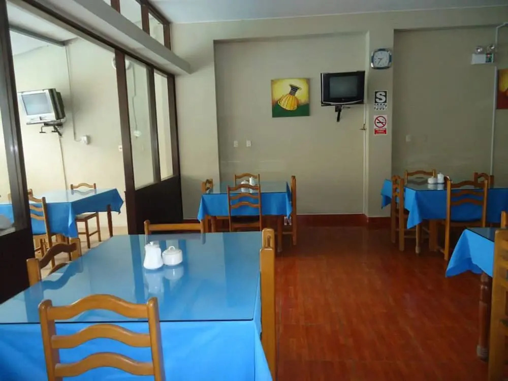 Hospedaje Komby
