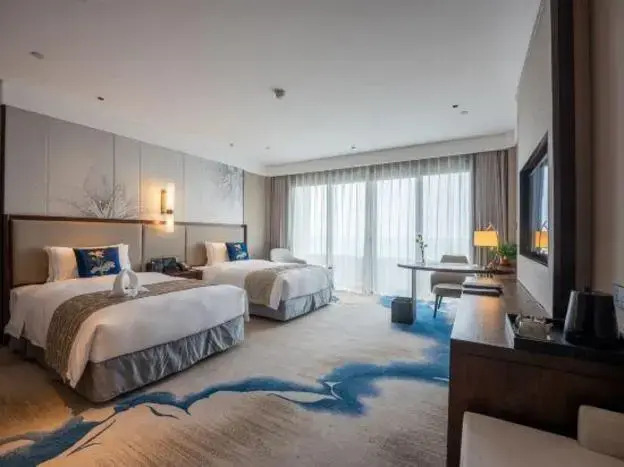 Wyndham Grand Plaza Royale Peach Blossom Hot Springs Resort