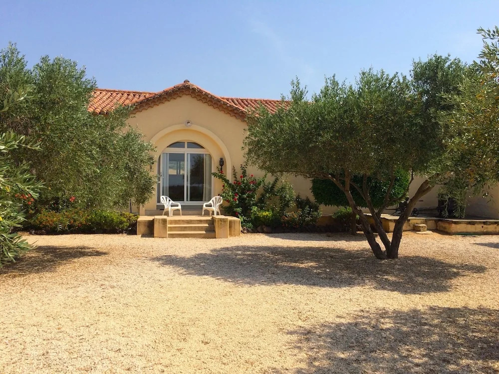 Gorgeous Seaview House in the Nature Reserve of Roque-haute, With Pool