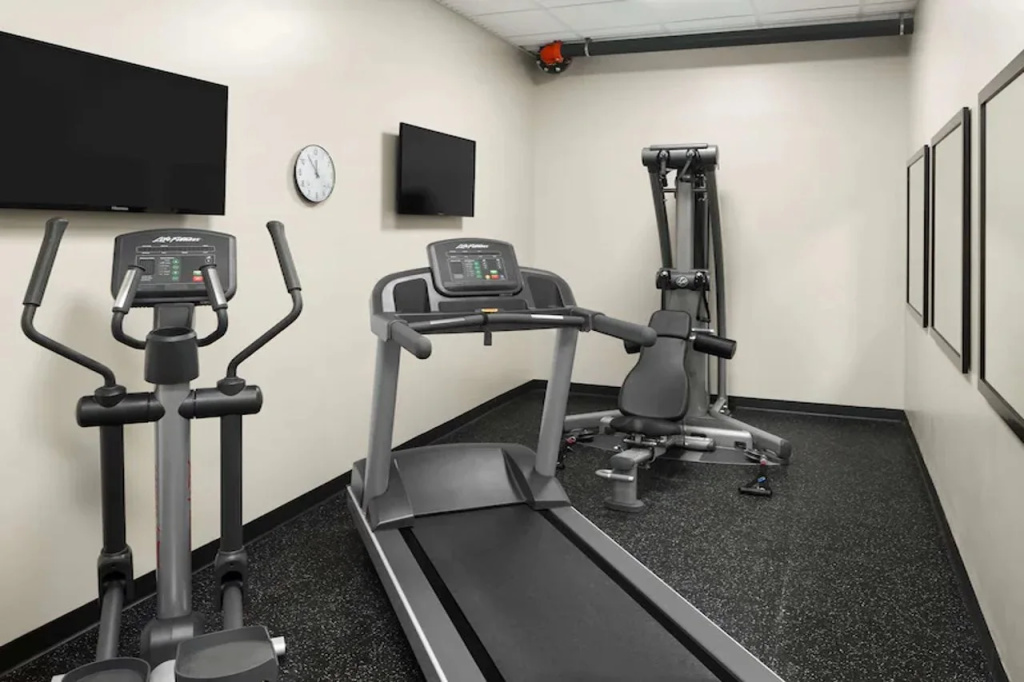 Country Inn & Suites Downtown Convention Center by Radisson, Gatlinburg, TN