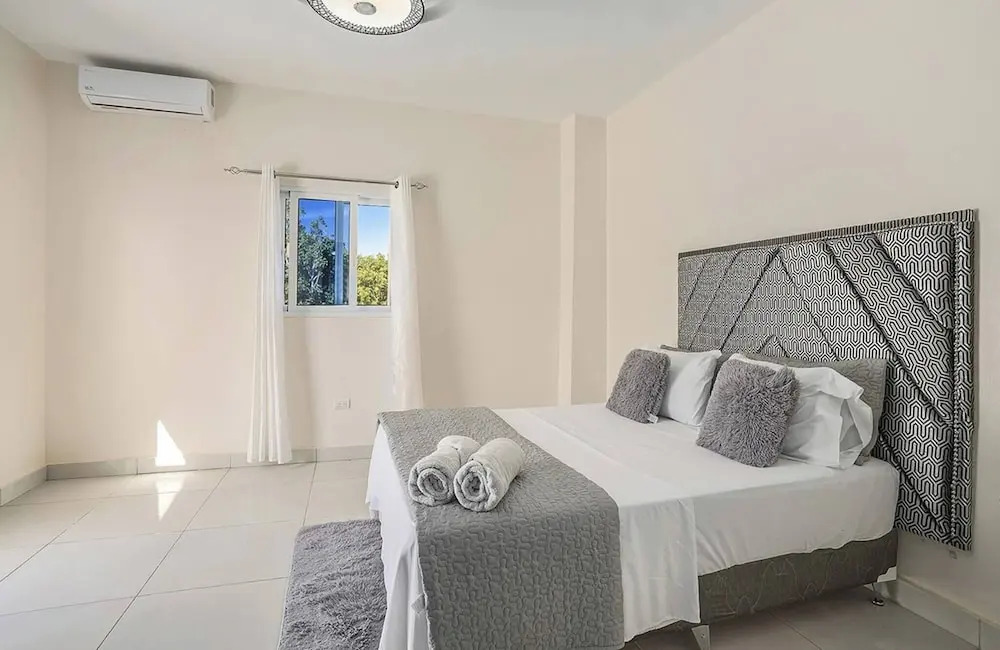 Luxurious Bright and Stylish, 7 Bedroom Villa