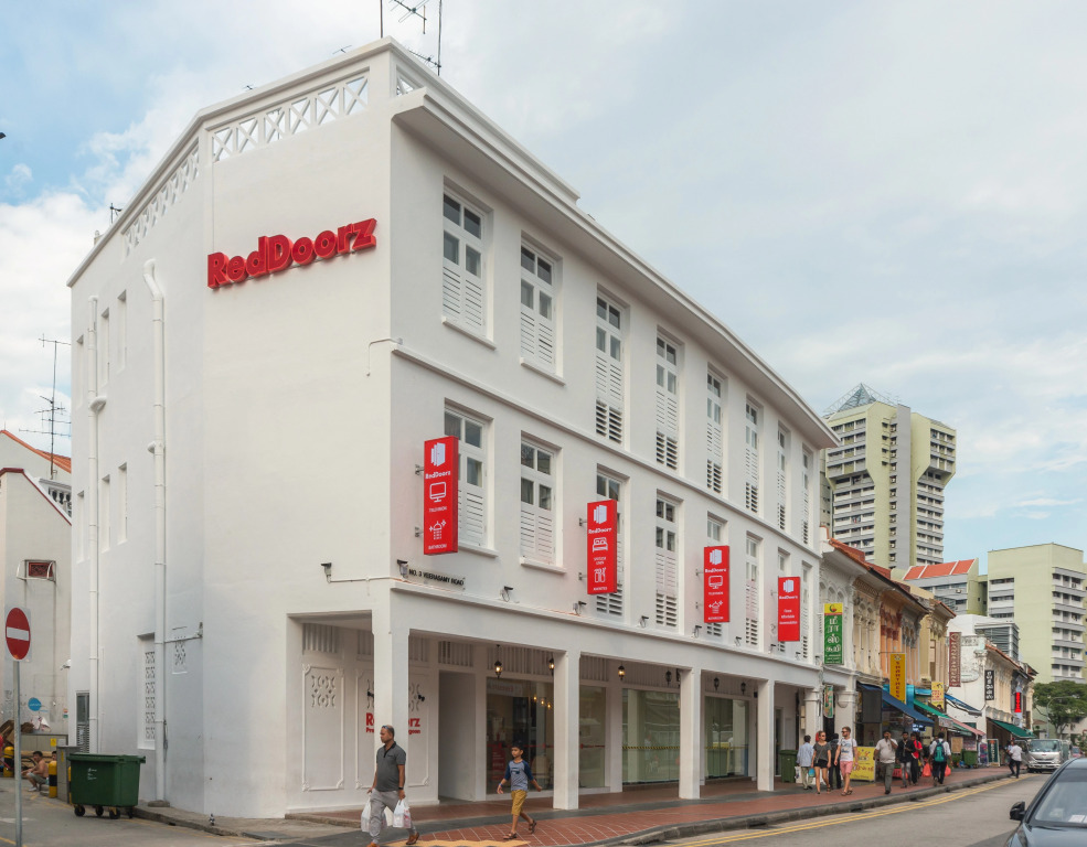 RedDoorz Premium @ Serangoon (SG Clean, Staycation Approved)