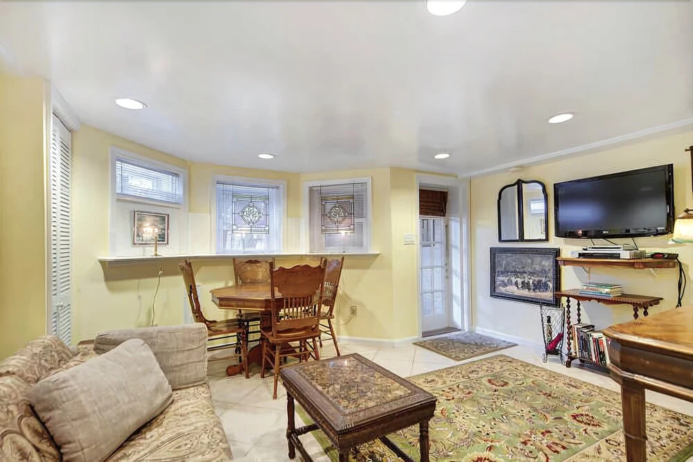 134 Southeast Apartment #1024 - 1 Br Apts
