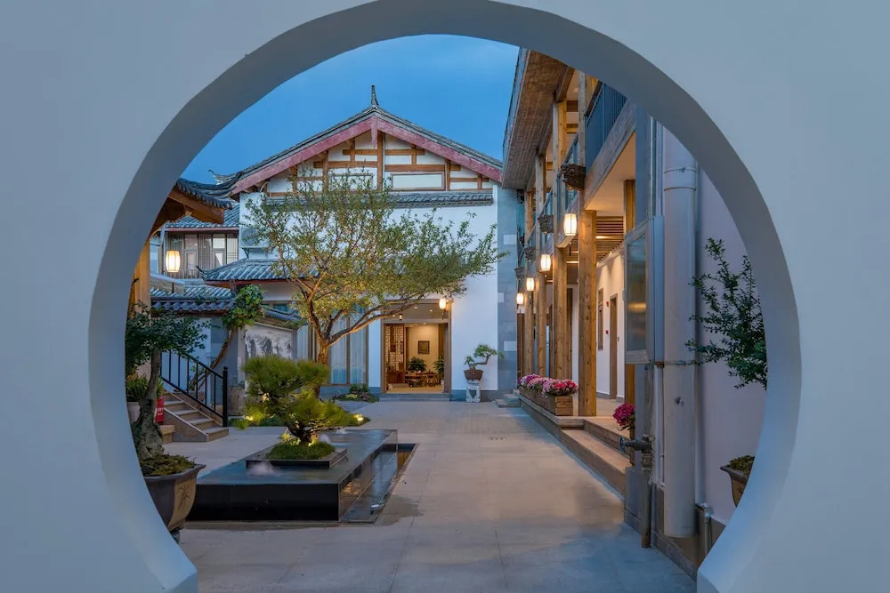 Floral Hotel Lijiang Qinyuan