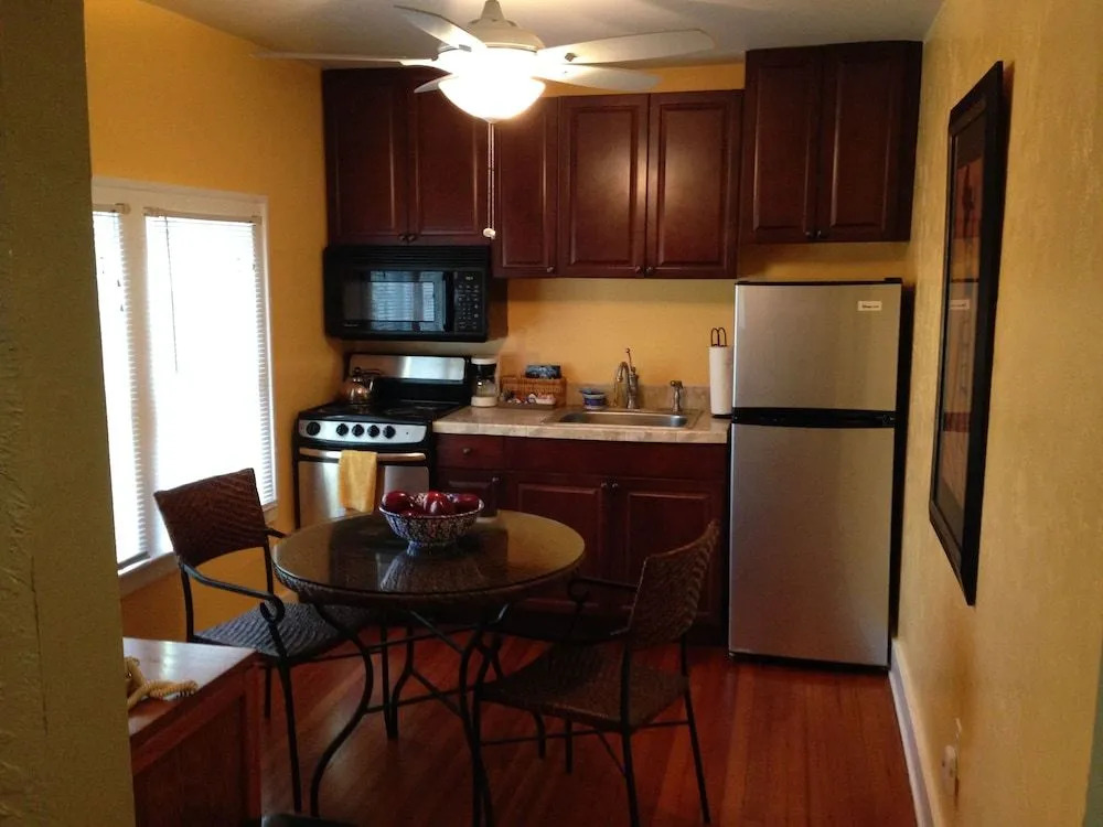 Mango Inn Bed and Breakfast