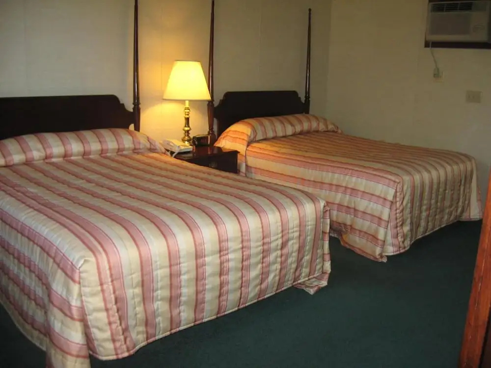 Lockport Inn and Suites