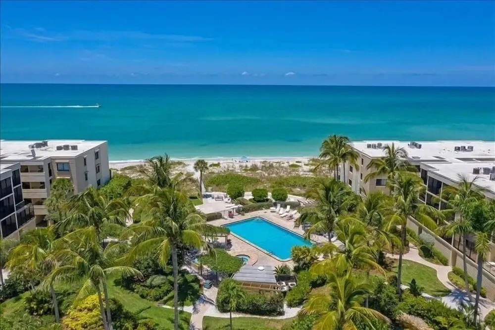 Sea Oats 143 2 Bedroom Condo by RedAwning
