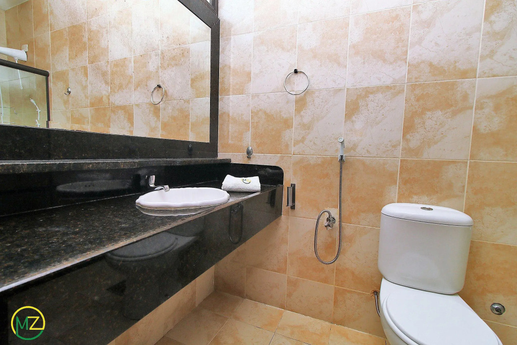 Linda Cobertura duplex com varanda e piscina e proximo da praia de Copacabana!
