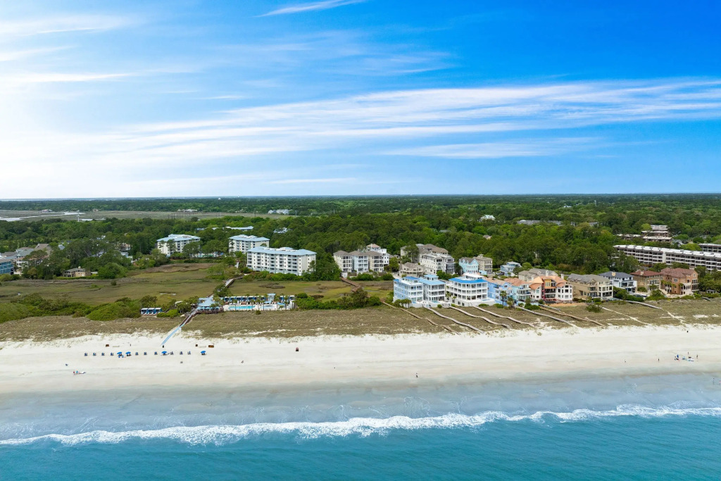Sleeps 24, Private Beach Boardwalk, Infinity Pool 20 Bradley Cir by Avantstay
