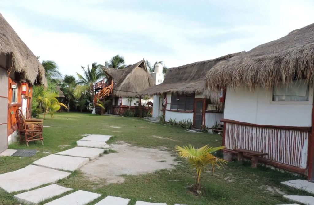 Golden Paradise Hostel