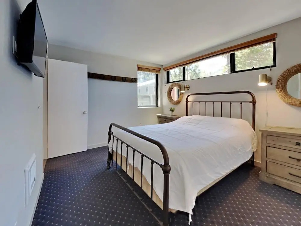 Remodeled Spacious Condo - Next to Car Charging, Hot Tubs, Village Gondola by RedAwning