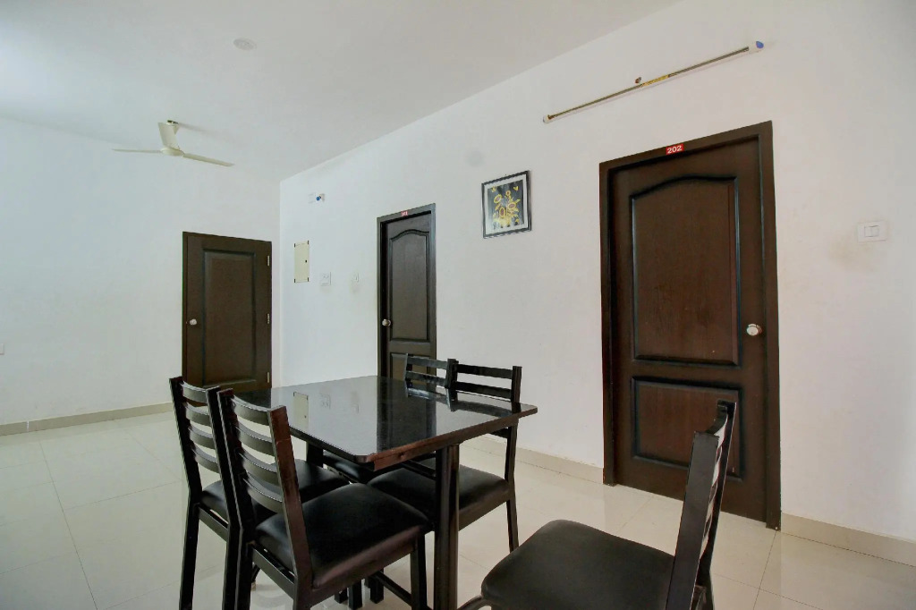 Hotel O The Mangrove Wood Residency