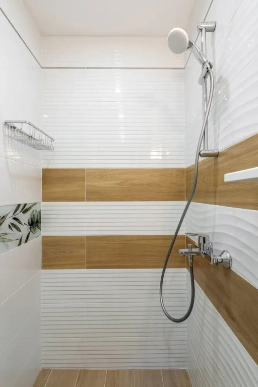 Luxury & Unique-Top Center Apt. - 3BDR