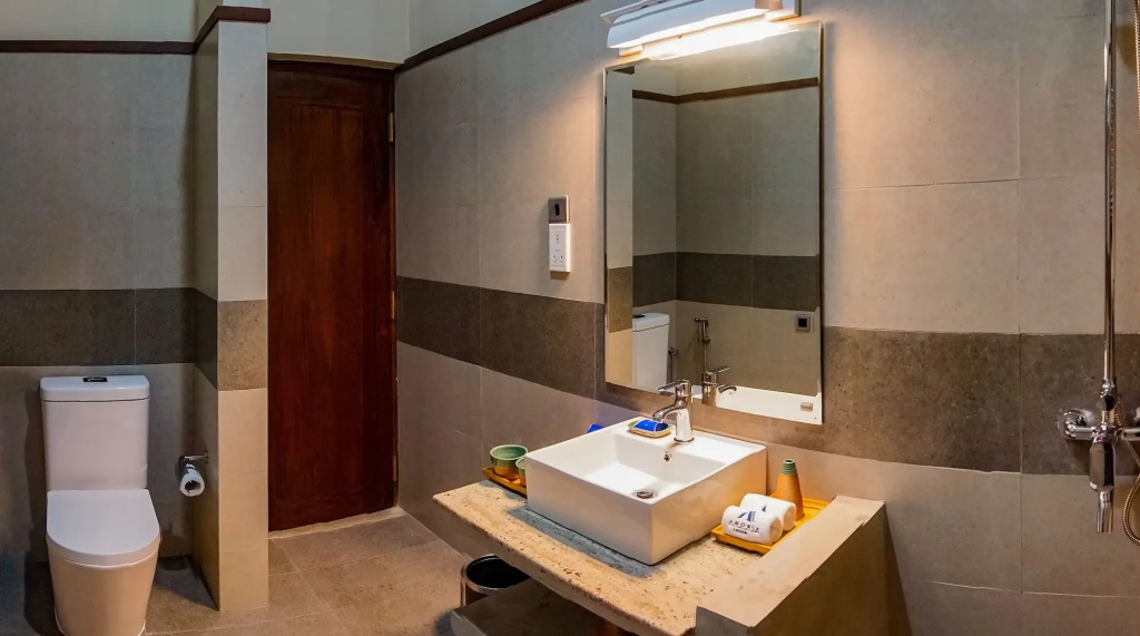 Amora Lagoon Hotel