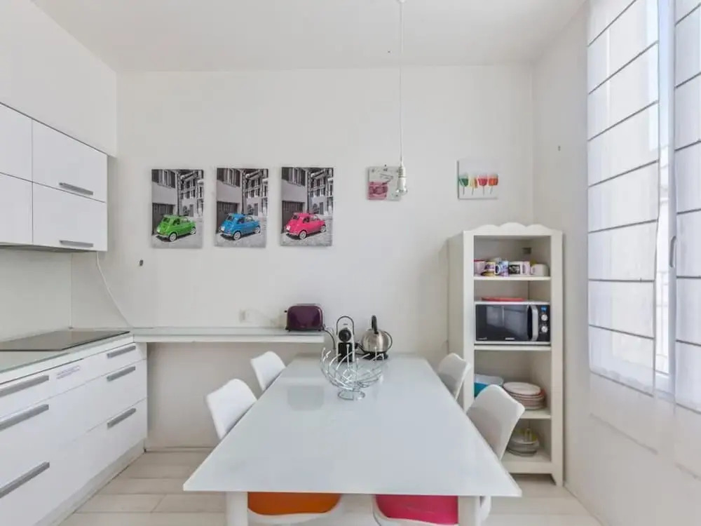 ALC - JJ17S2 - 9 min PALAIS AND BEACHES