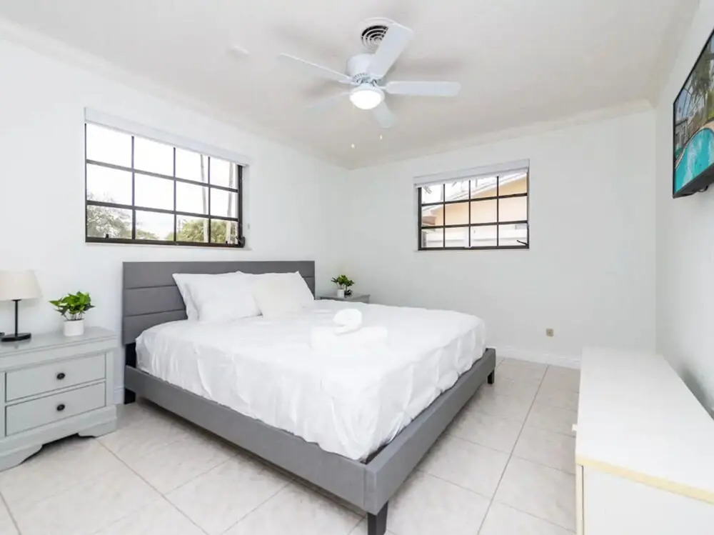 Casalinda - Hollywood Florida