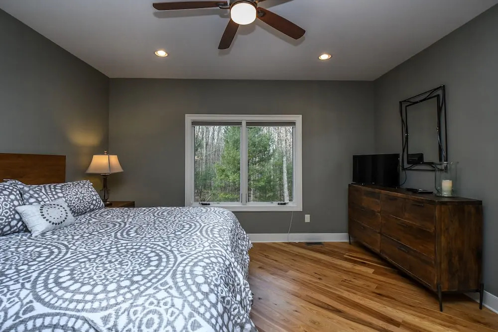 Woodland Chalet 8 Bedroom House