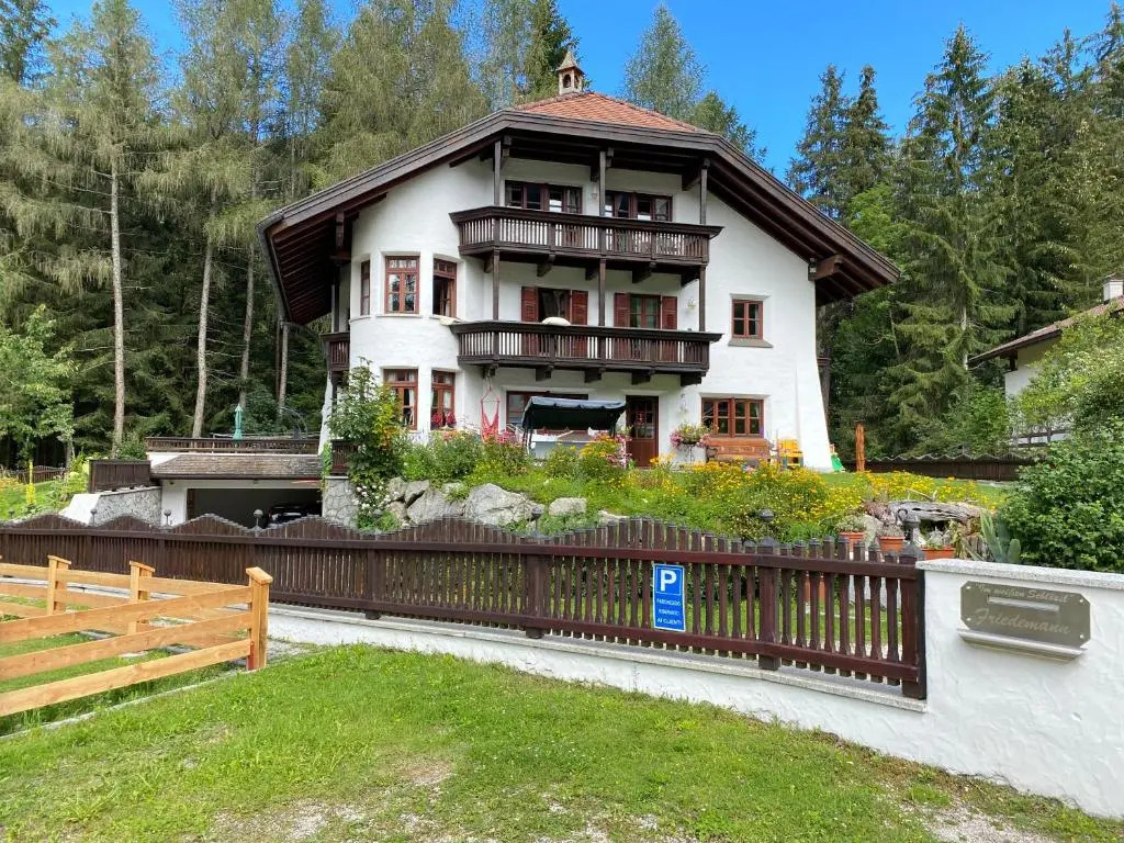 Im weißen Schlössl Friedemann