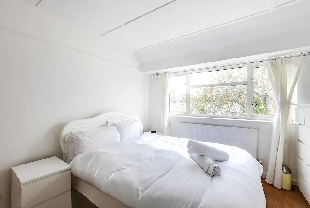 Cozy 1 Bedroom Home Near Central