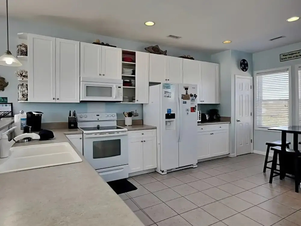 Bel Sole (Beautiful Sun) by Topsail Realty