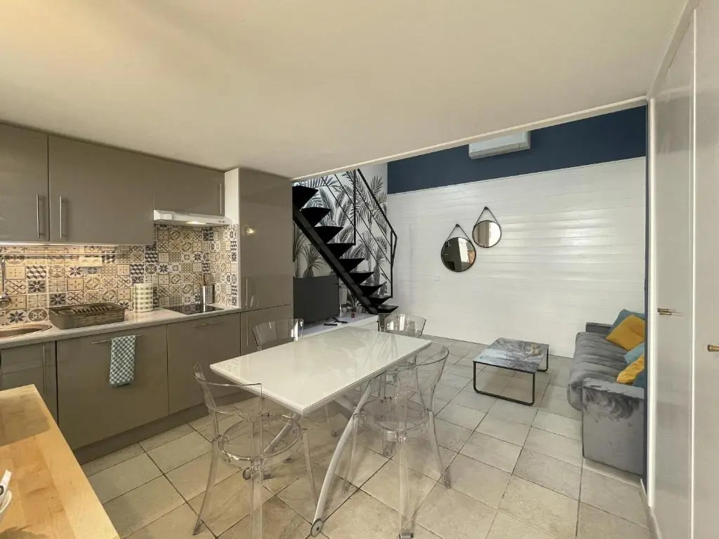 BH - LOFT FLEURI - New 4 People Very quiet