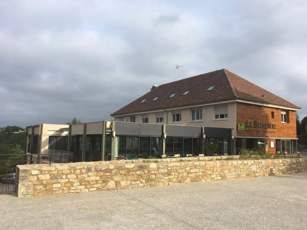 Logis Hôtels - Le Belvédère - Hôtel 2 étoiles et Restaurant