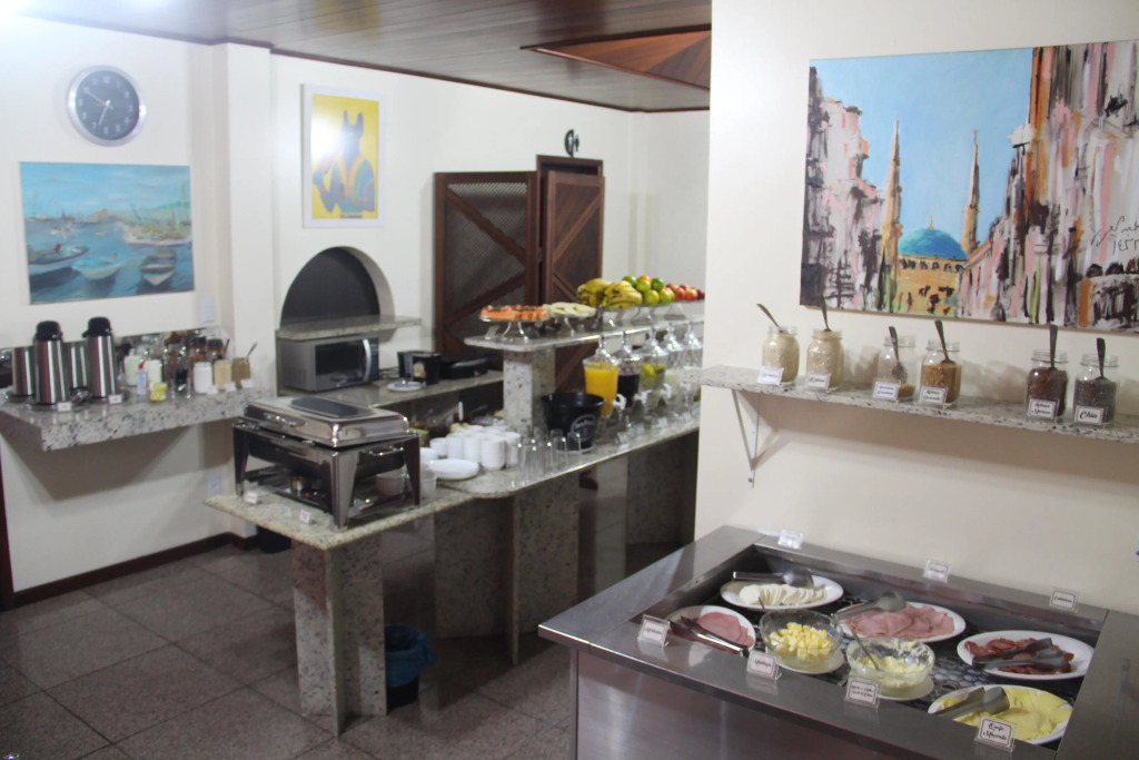 Oasis Chartouni Hotel