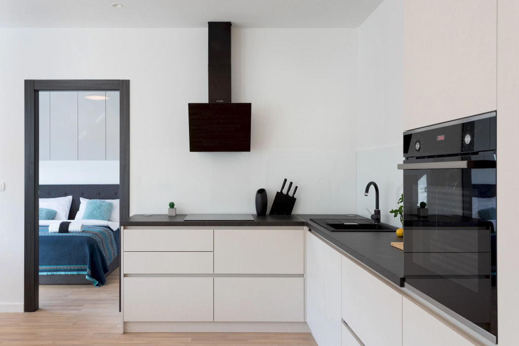 Design 2BDR Apartment near City Center