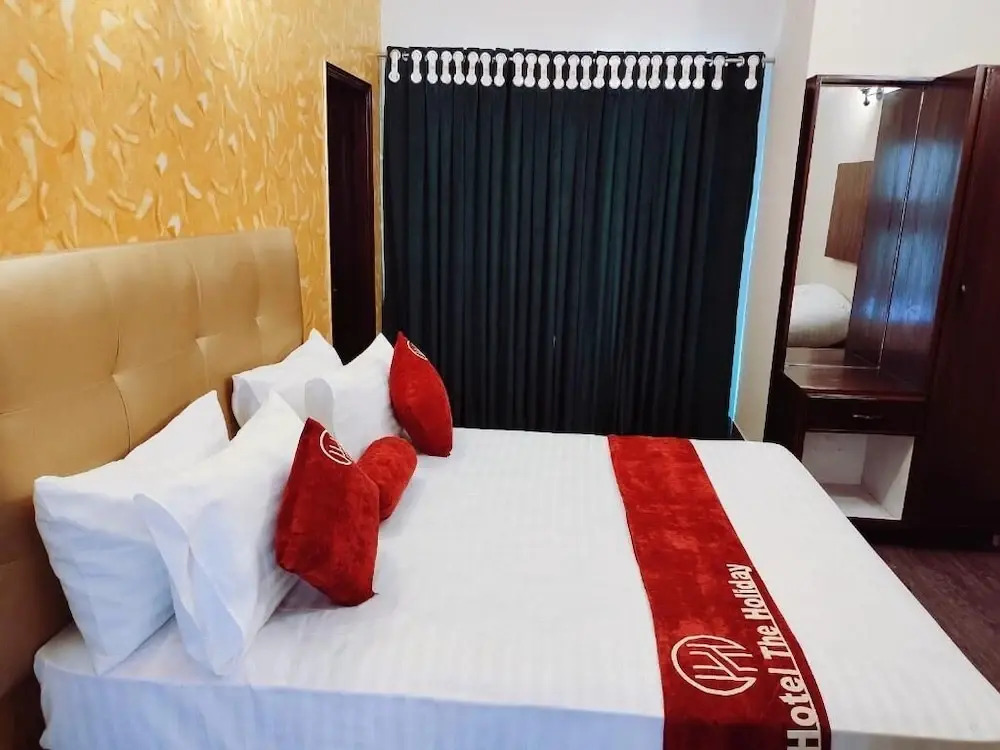 Hotel The Holiday