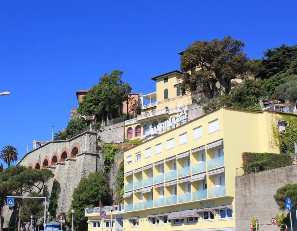 Hotel Marina