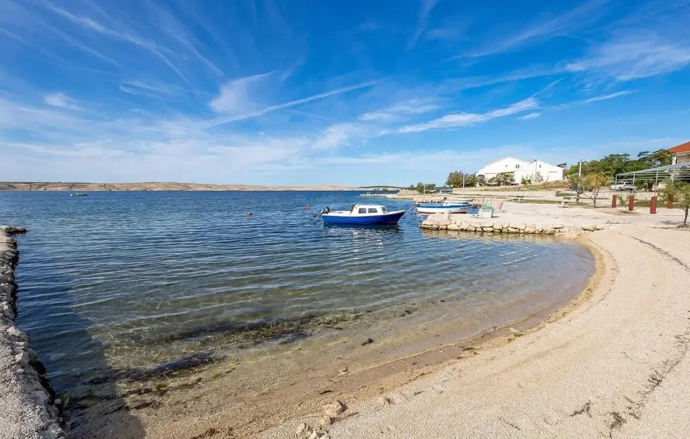 Stunning Apartment in Kustici With 3 Bedrooms and Wifi