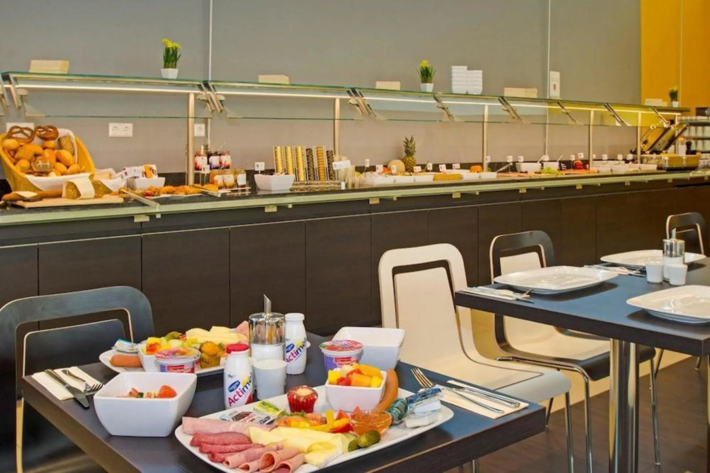 Отель Premier Inn Hannover City University hotel