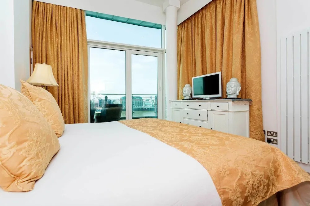 St Katharine's Dock Penthouse