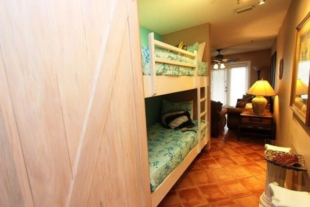 Aqua Ocean View - 2 Br Condo