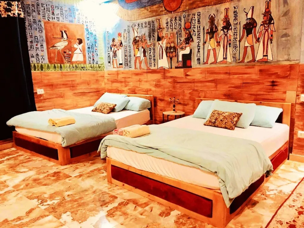 Kemet Pyramids INN