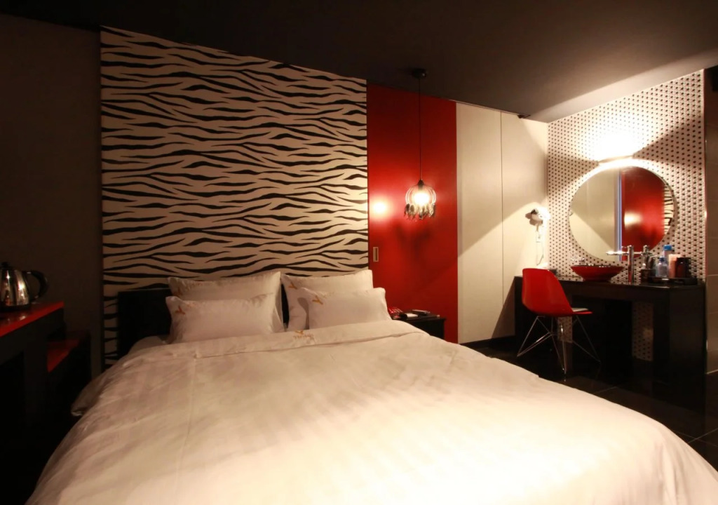 Shinchon Y Hotel