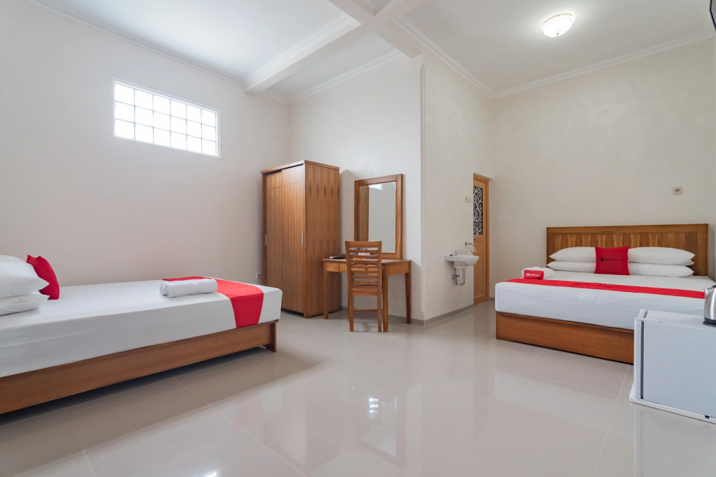 RedDoorz Syariah Plus @ Perintis Guesthouse Tasikmalaya