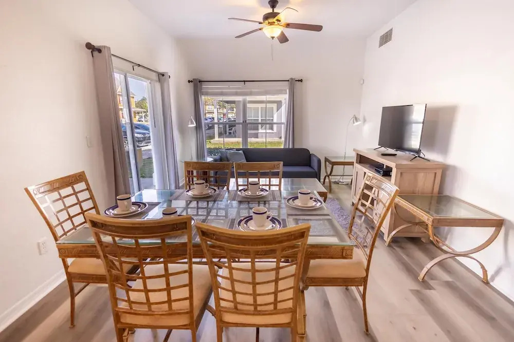 4562 YR - Amazing 4 Bed Private Getaway
