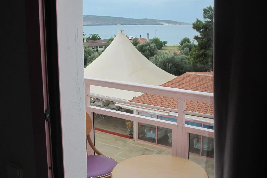 Hanedan Beach Hotel