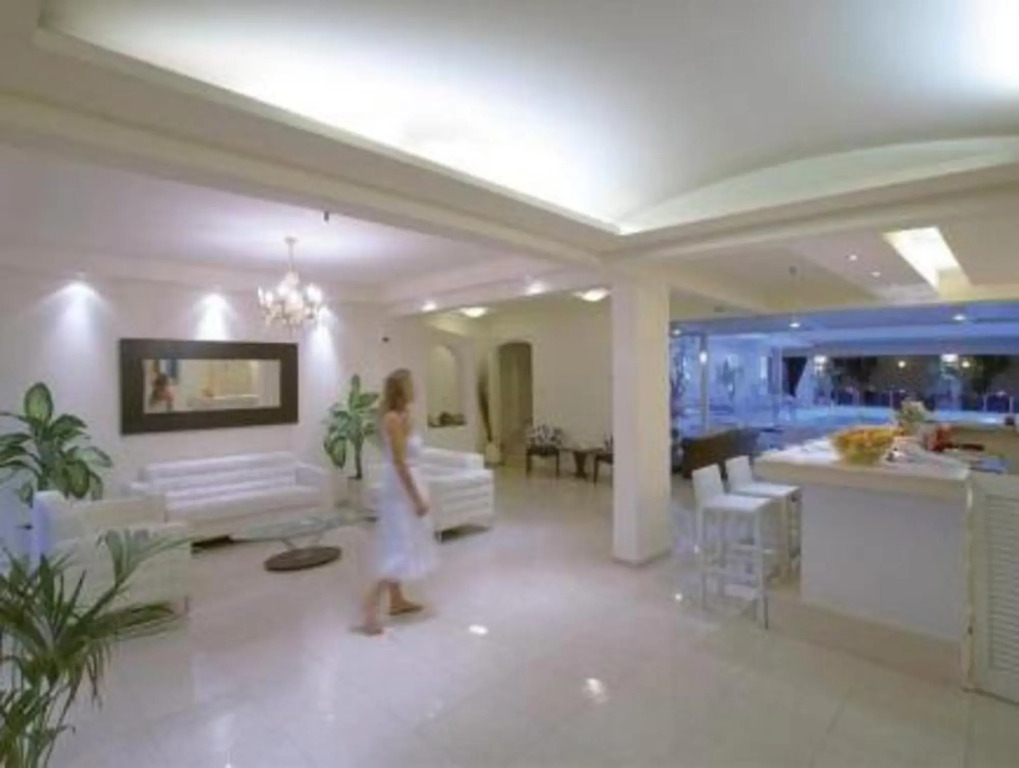 La Stella Suites