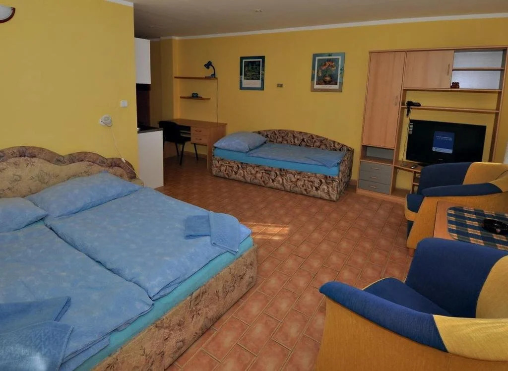 Hotel Na Hradbách