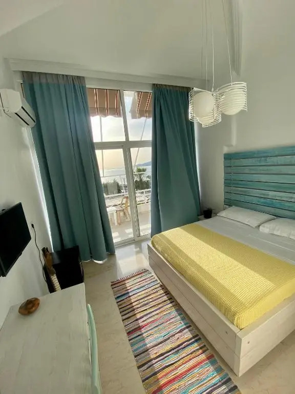 Saranda Hotel