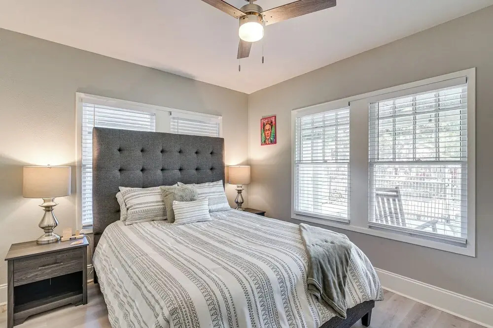 3 Mi to Dtwn: Dog-friendly Home in Houston!